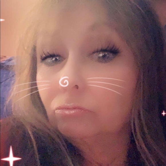 Meet your Posher, Pamela - Picture 9 of 14